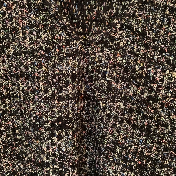 Colored Sweater with Puffy Sleeves - Picture 5 of 6